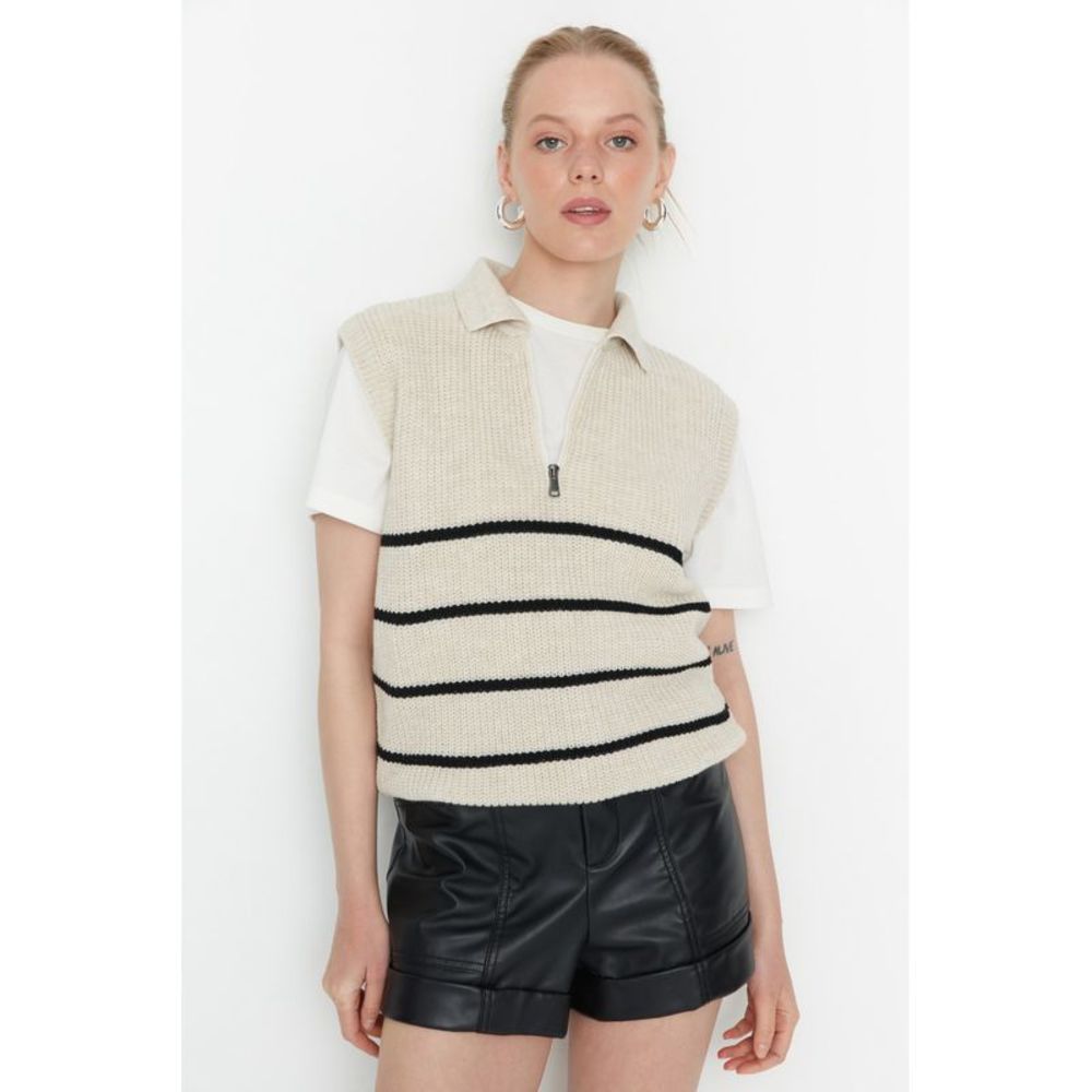 NWT Trendyol Women Regular fit Polo neck Knitwear Sweater
